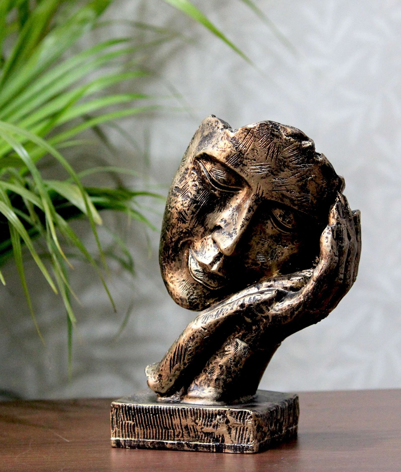 Resin Handcrafted Human Face Design with Hand on Face Decorative Showpiece Figurine, Multicolour - Image 4